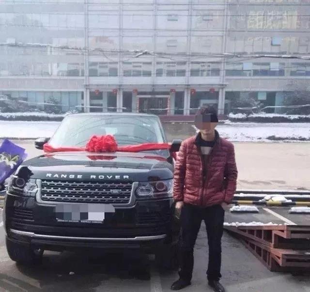 河南交通事故律师事务所：121万买的路虎开一年就"趴窝"，车主一个操作拿回521万!